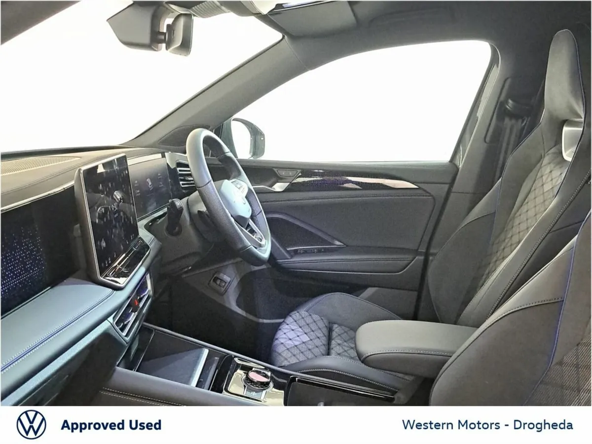 Volkswagen Tiguan R-Line 1.5 eHybrid 204 DSG *REDU - Image 4