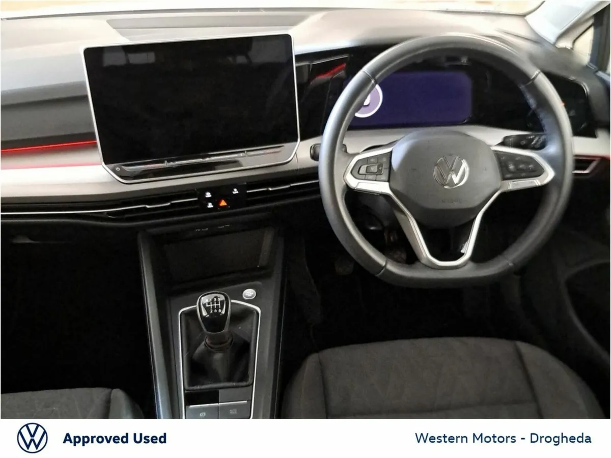 Volkswagen Golf GOLF LAUNCH EDITION 1.5 TSI 115HP - Image 4