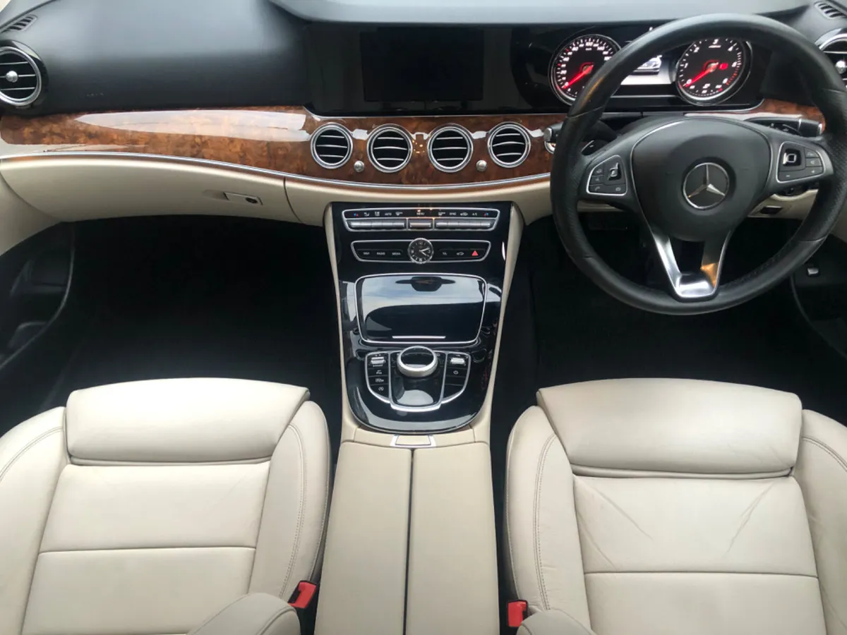 2016 MERCEDES E220 AVANTGARDE IVORY LTHR - Image 3