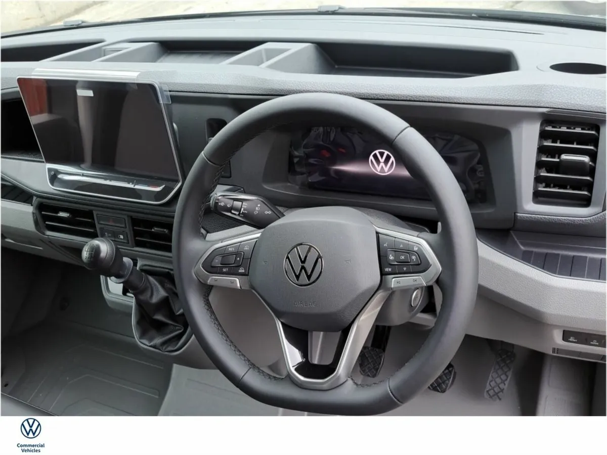 Volkswagen Crafter HIGHLINE MWB 177HP MANUAL - Image 2