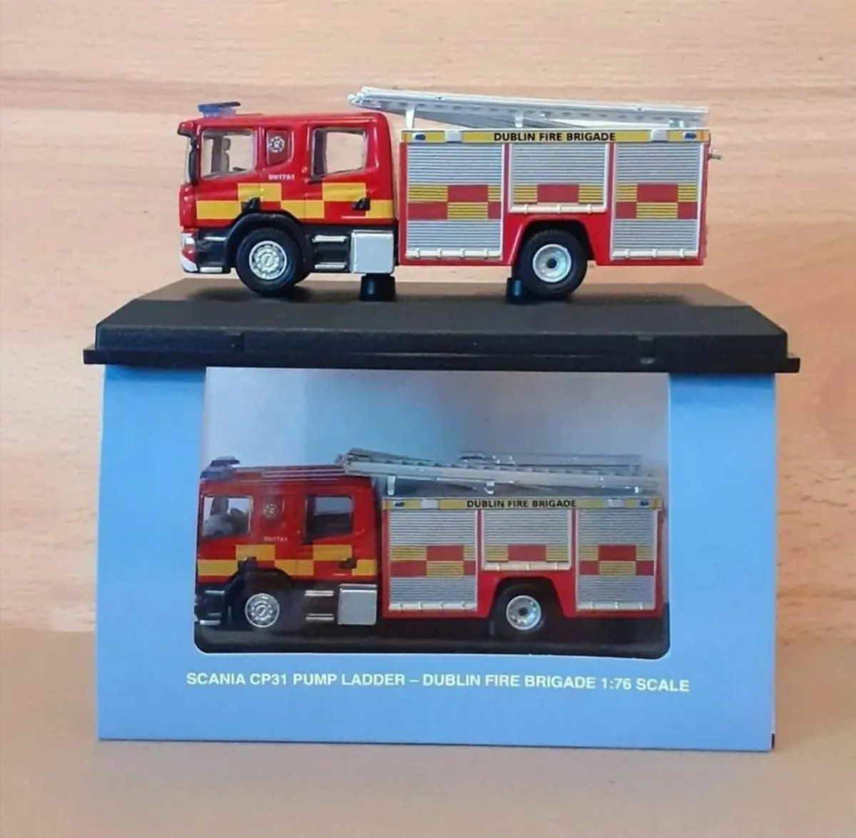 1:76 scale Dublin Fire Brigade, Free Post - Image 2