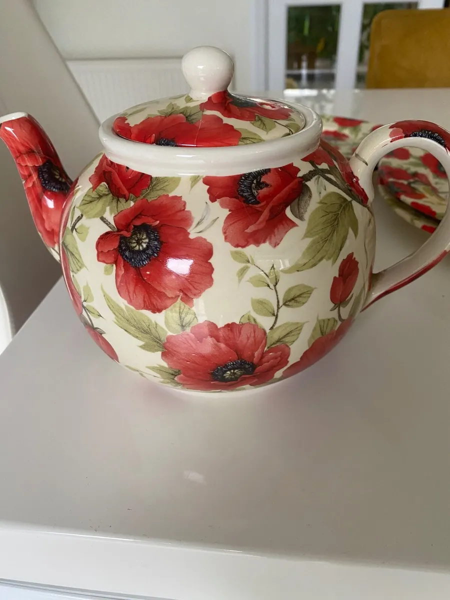 Shannon bridge pottery - Image 1