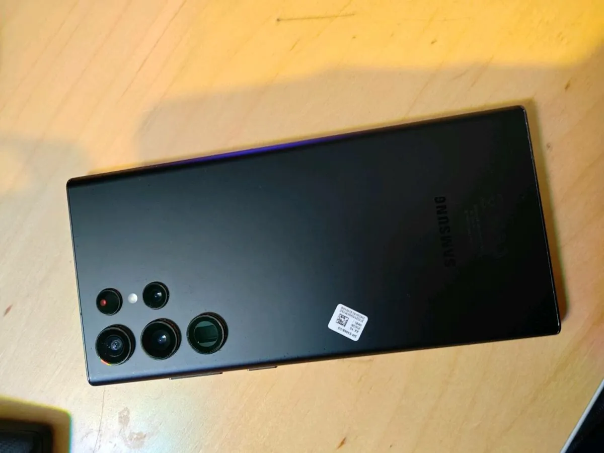 Samsung Galaxy S22 Ultra 256GB - Image 2