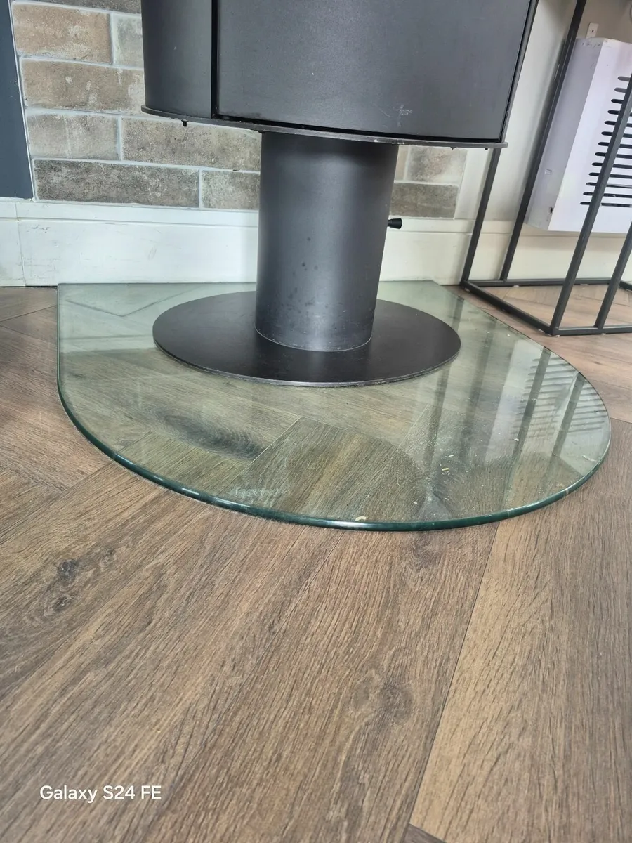 Glass Plinth - Image 2