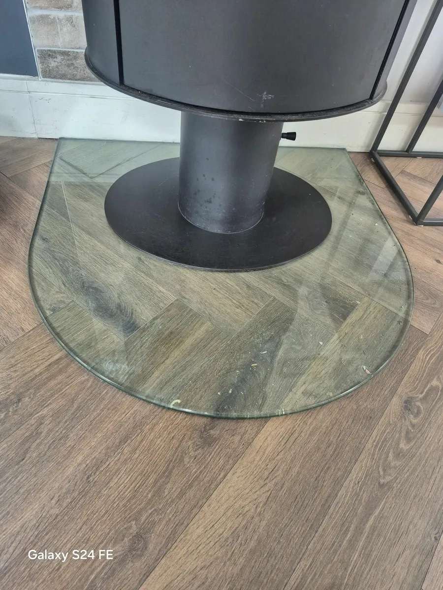 Glass Plinth - Image 3