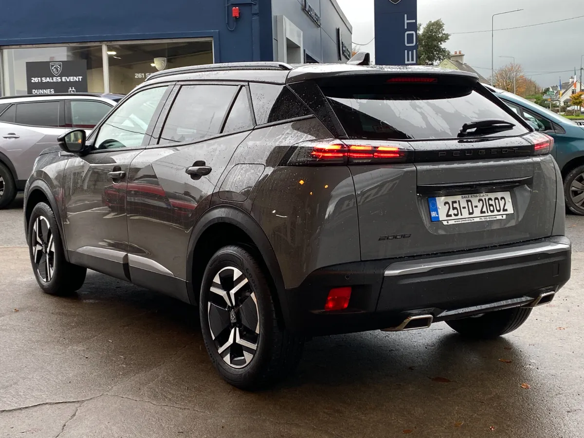 Peugeot 2008 1.2 Puretech 130bhp Allure - Image 3