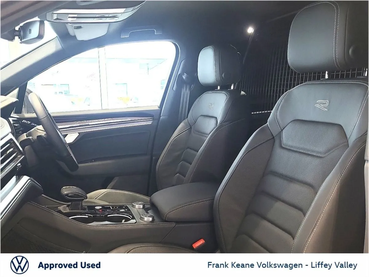 Volkswagen Touareg R-line Commercial 3.0tdi 231HP - Image 4