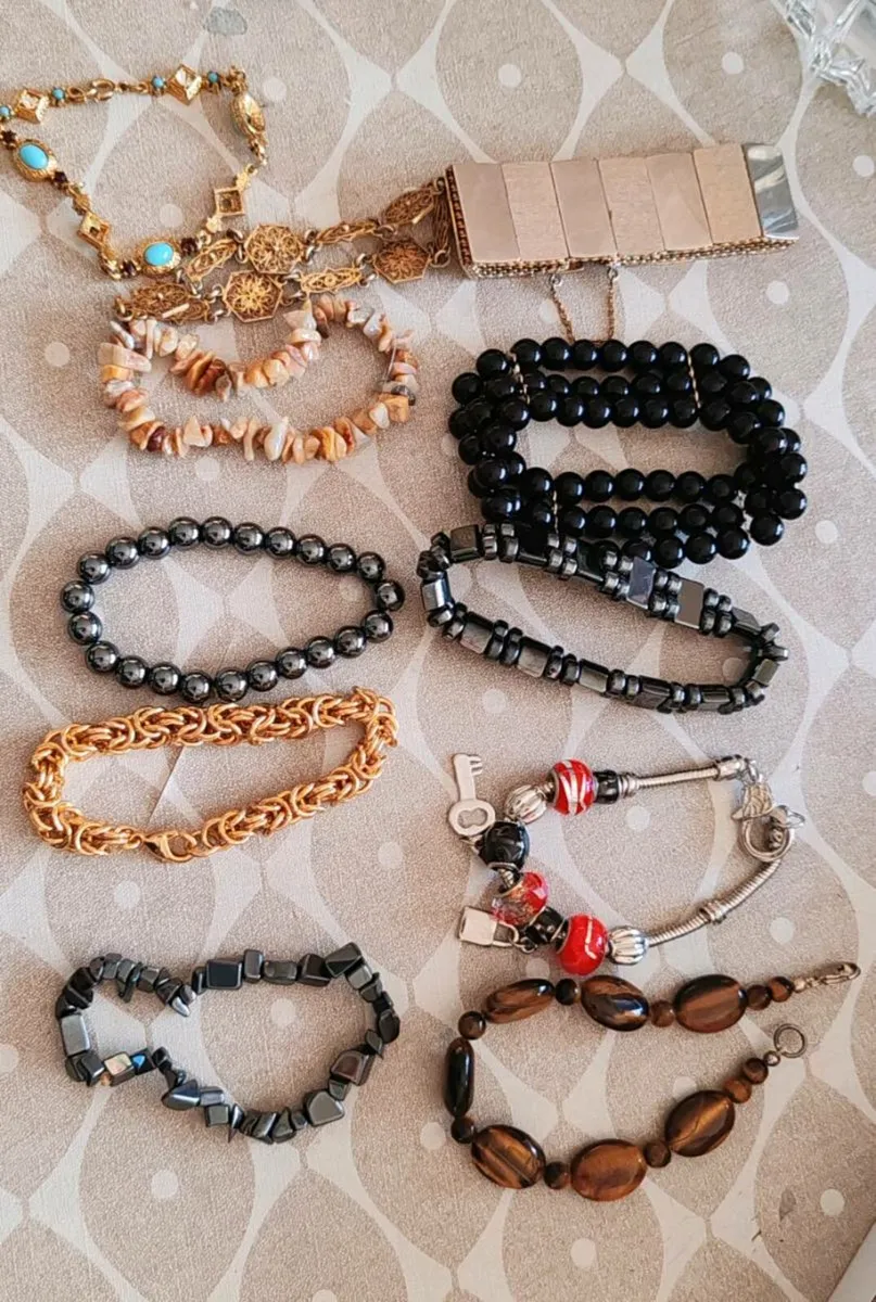 Retro and modern bracelets,brooches etc - Image 2