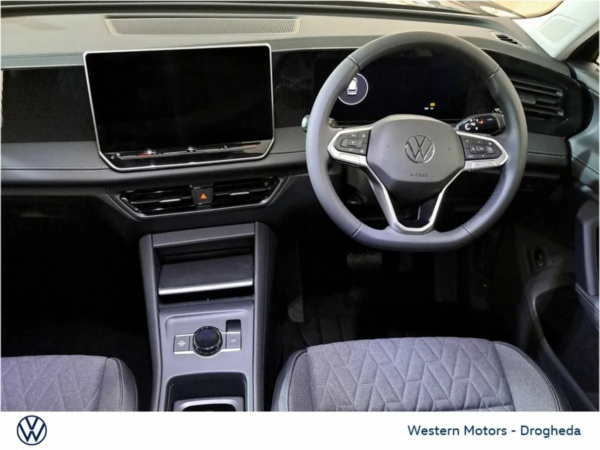 Volkswagen Tiguan EDITION 75 IN STOCK TO REG EARLY - Image 4