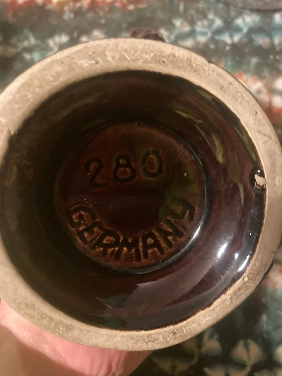 Pair 1950s western German pottery jugs - Image 3