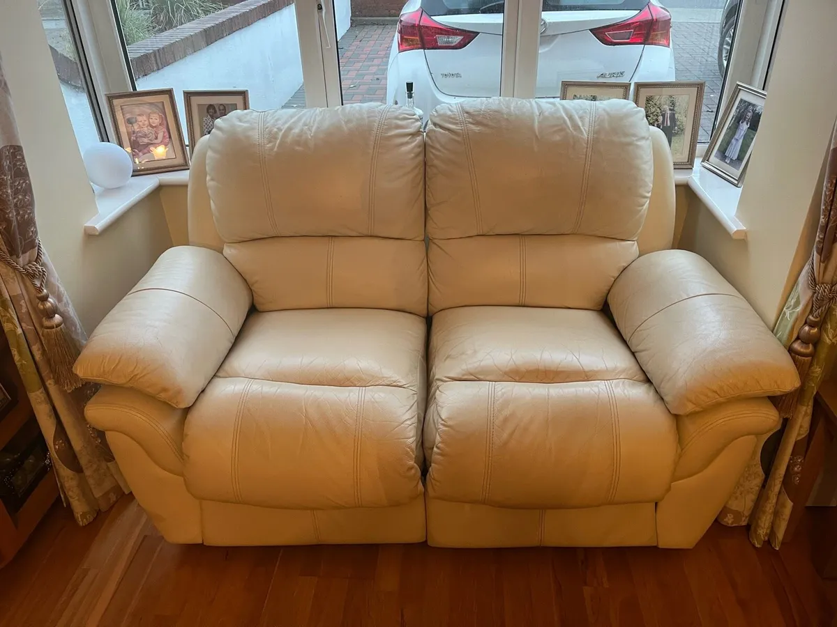 3&2 leather reclining sofas - Image 3