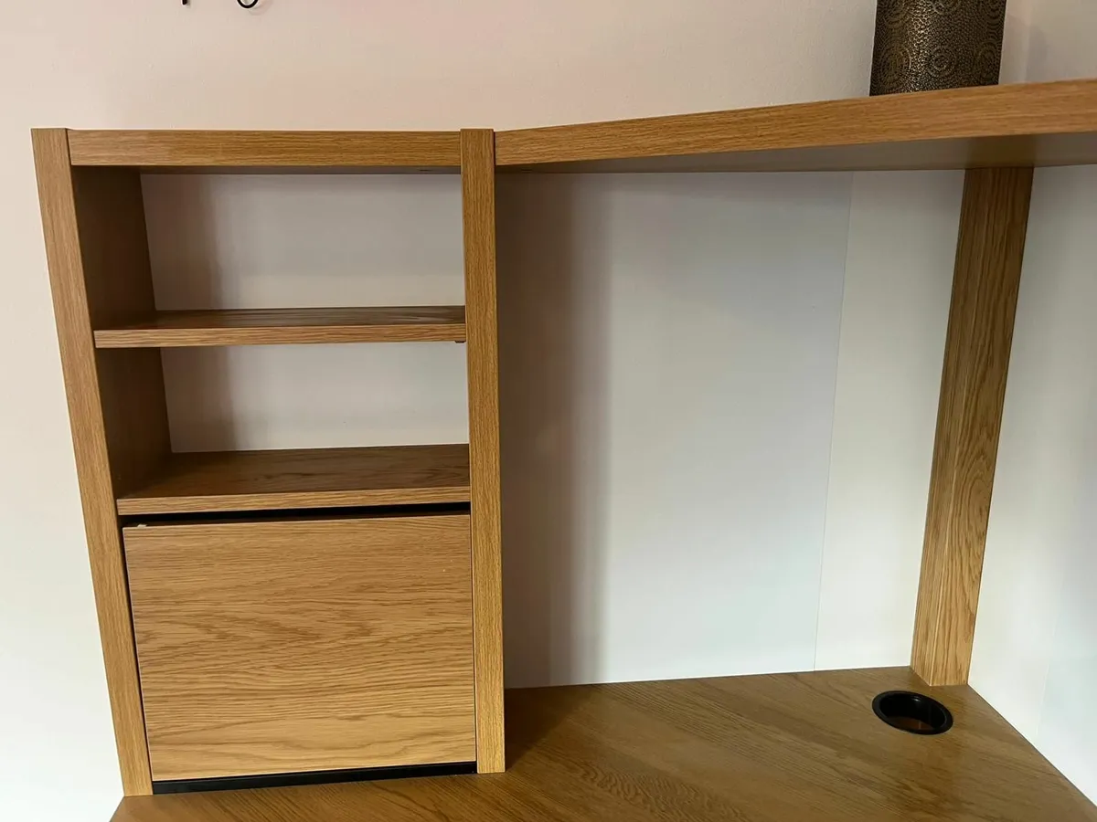 Study desk - Image 4