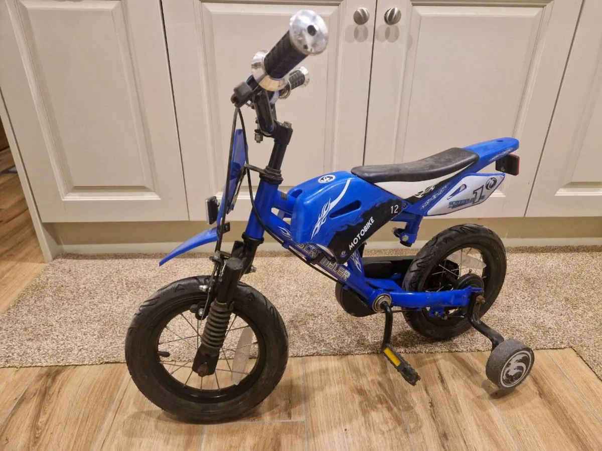 Boys bicycle - Image 1