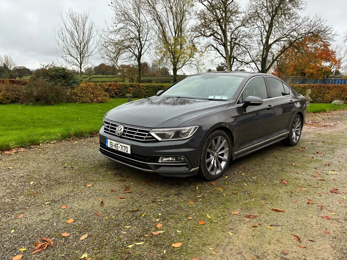 151 Rline Passat - Image 1