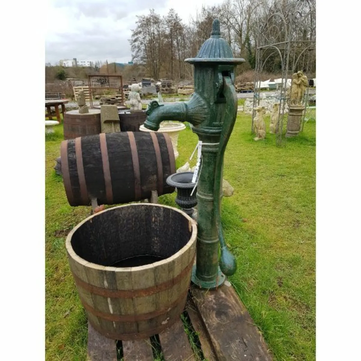 Cast Iron Pump – Large – H238 - Image 1