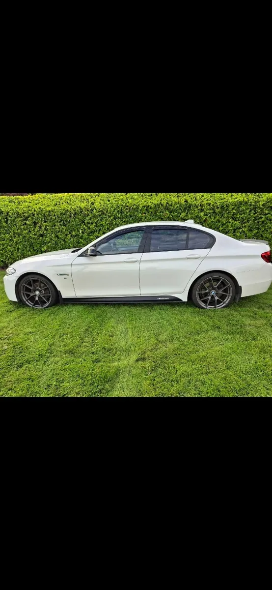BMW 5-Series 2015 - Image 1