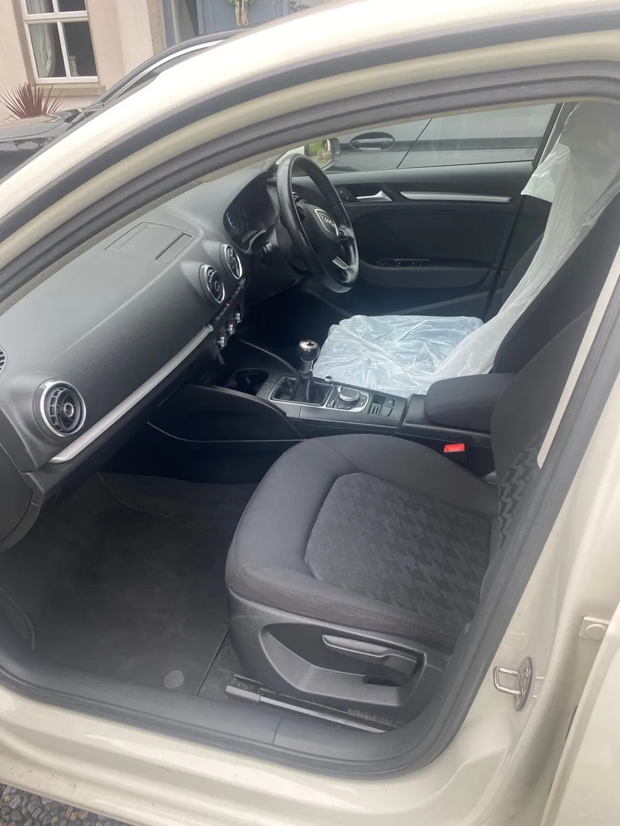 Audi A3 2015 - Image 3