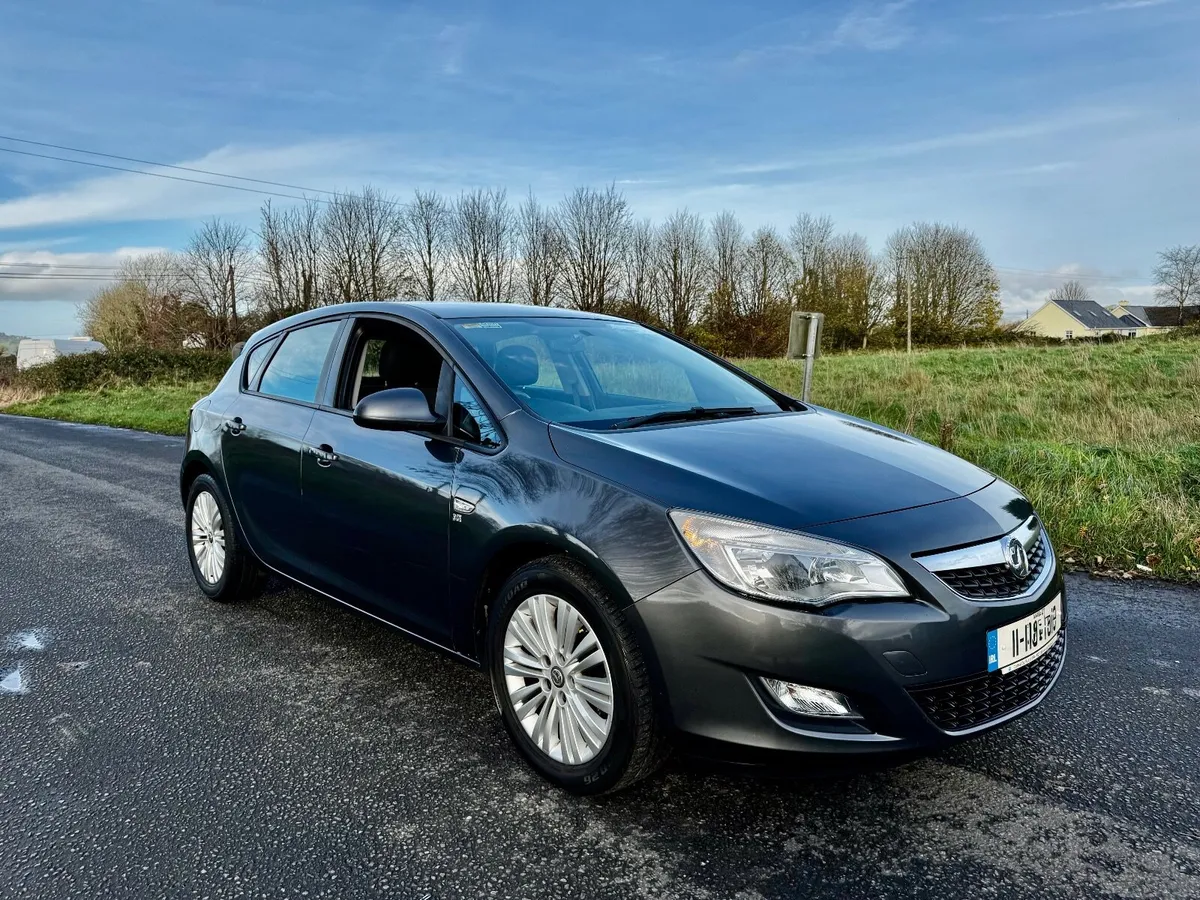 Vauxhall Astra 1.7CDTI 6Spd 2011 *NCT & Tax 04/26* - Image 1