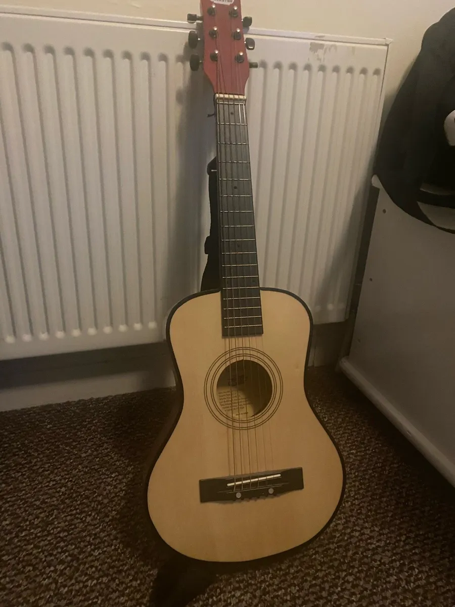 Kids acoustic guitar - Image 1