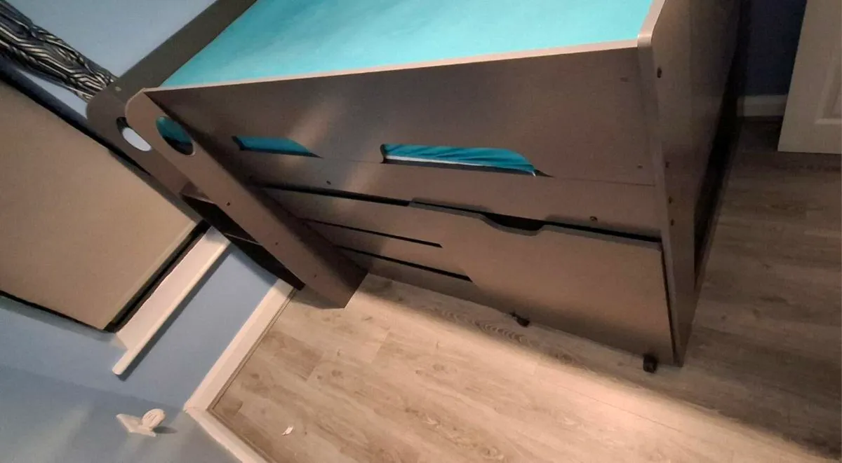 Bed with desk and drawers - Image 3