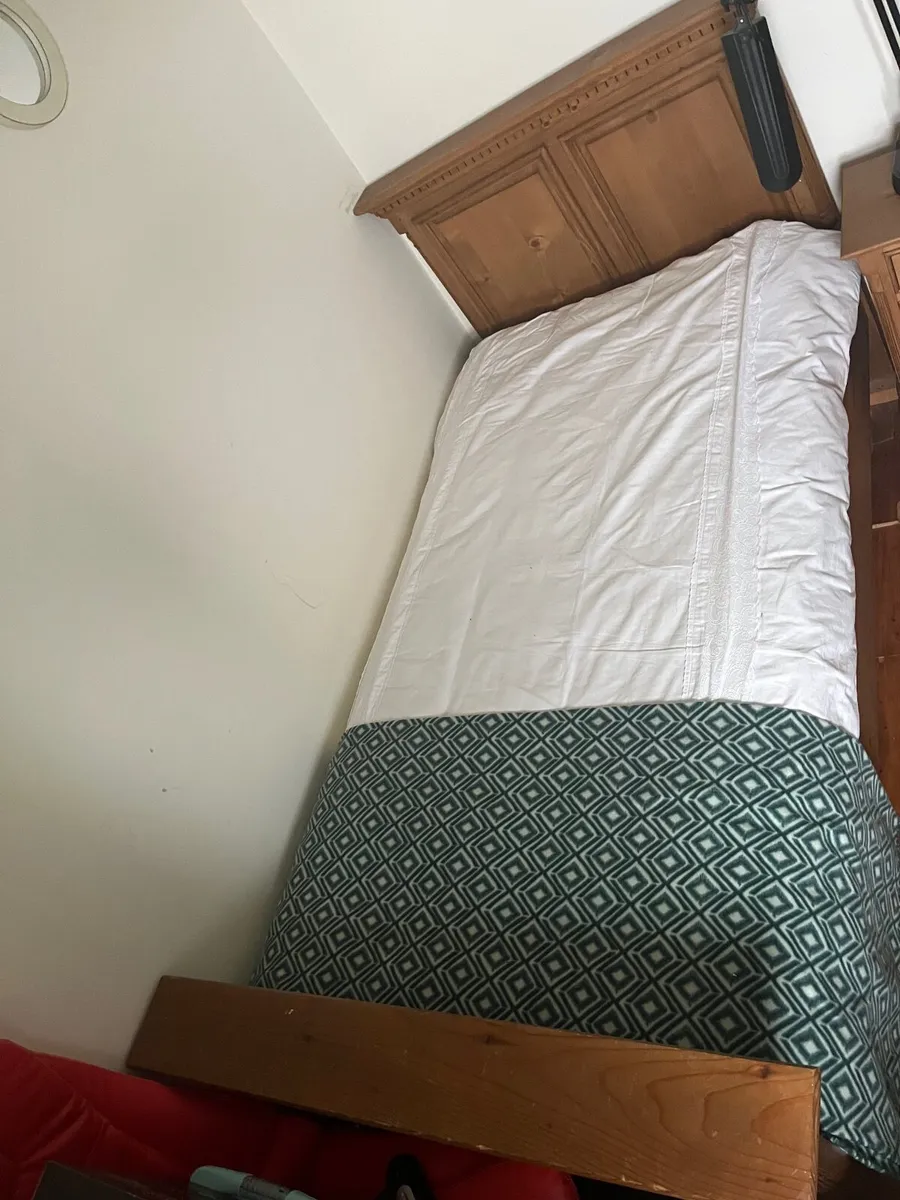 Single Bed - Image 2