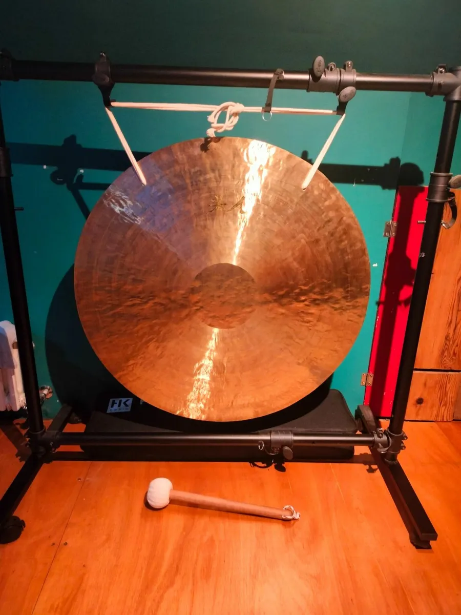 Gong - Image 1