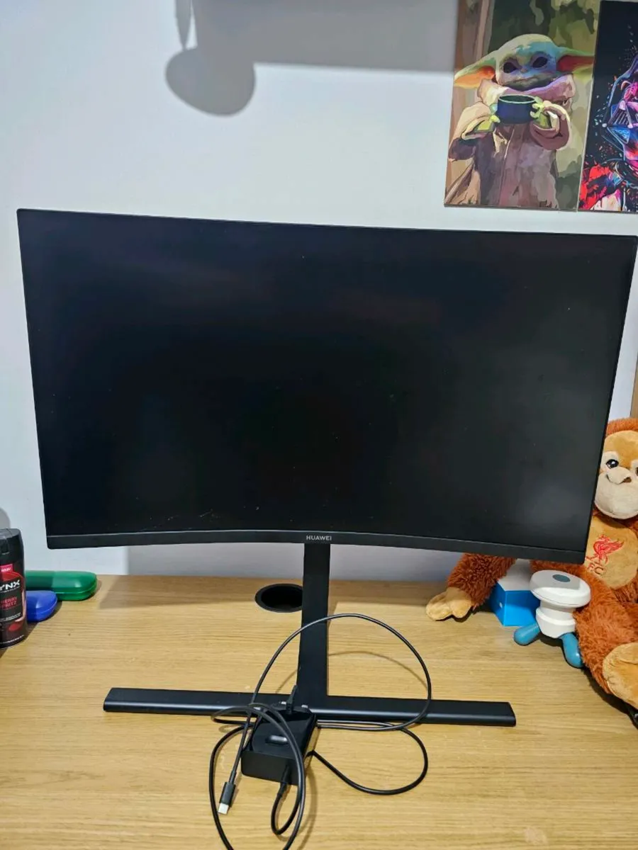Huwawei Mateview GT 27 inch curved monitor - Image 1
