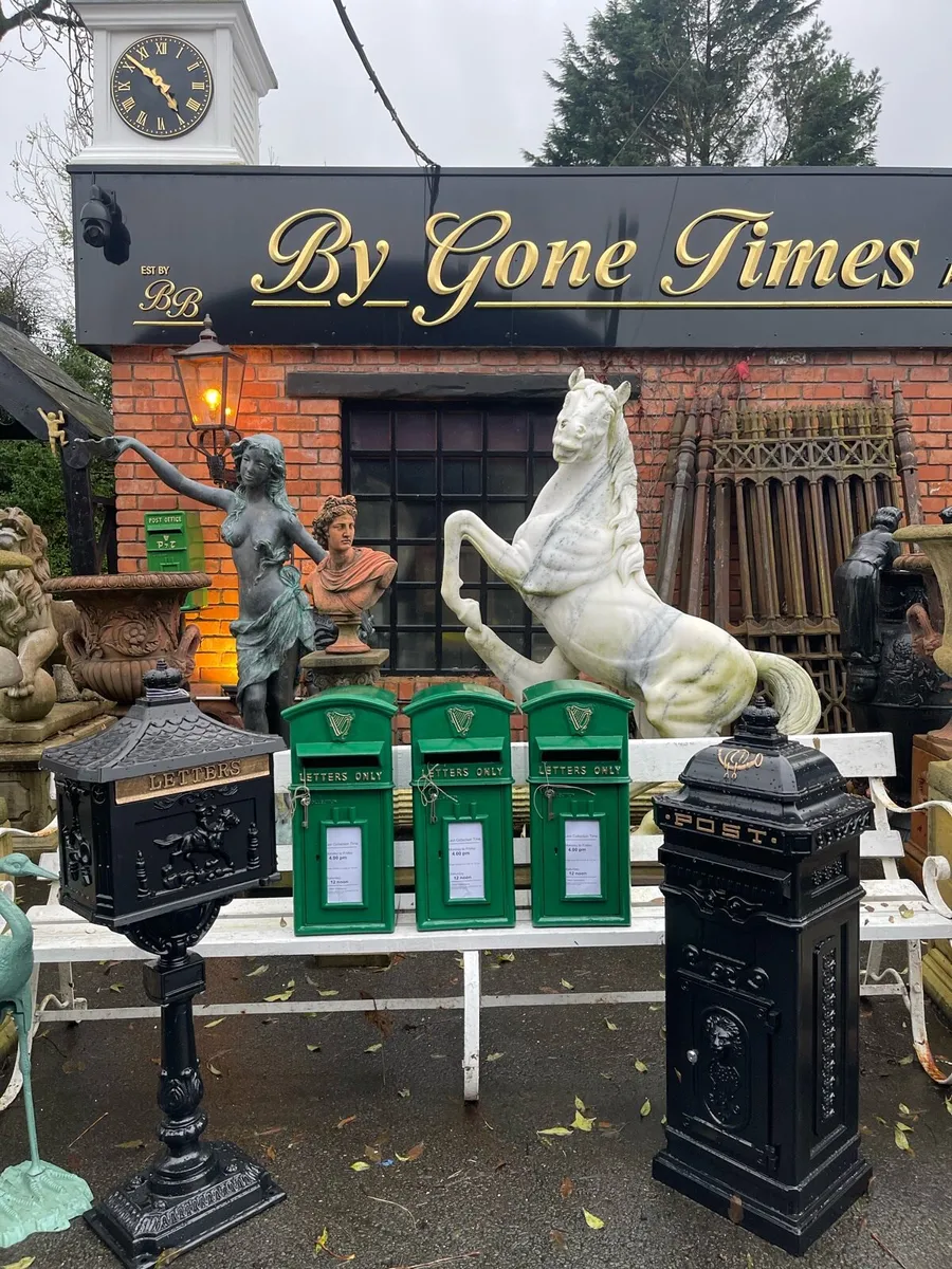 The Collins Irish 🇮🇪 post box - Image 1