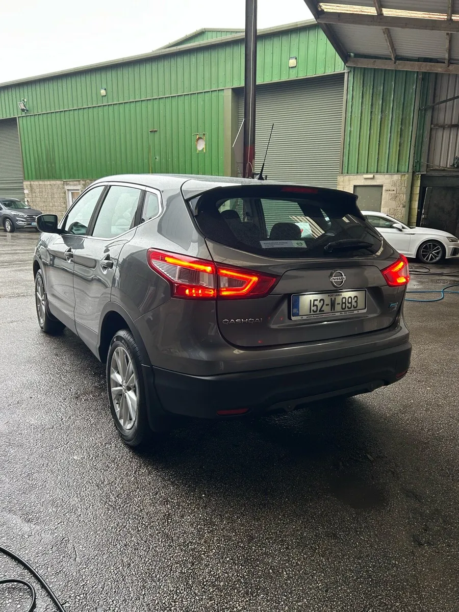 Nissan Qashqai Hatchback Diesel Grey 2015 - Image 4
