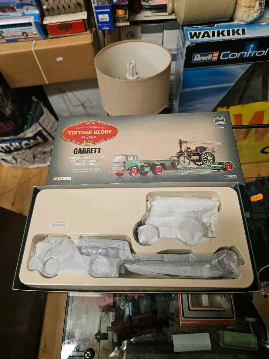 Corgi Bedford Tractor Unit and Low Loader Load