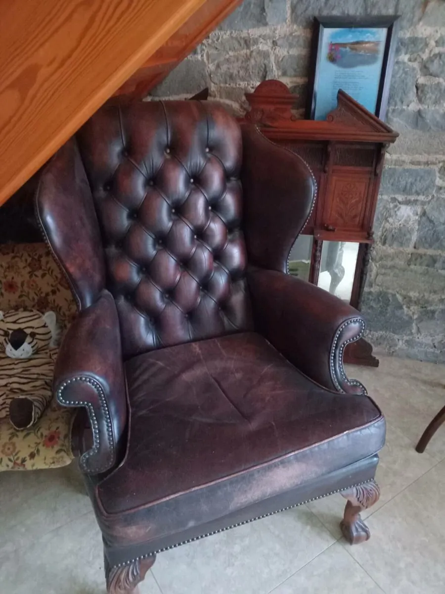 Antique armchairs . - Image 2