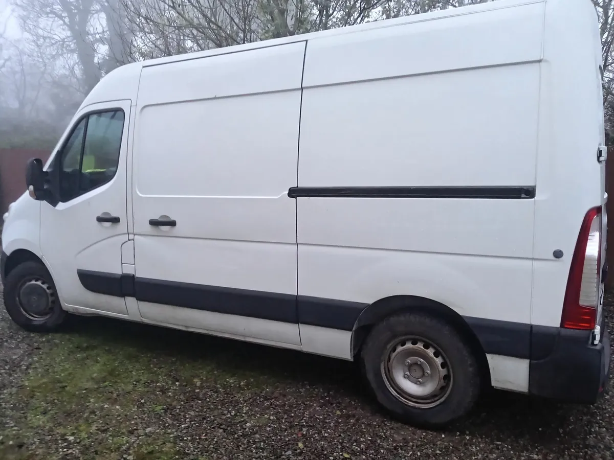 Renault Master 2015 mobile car tyre unit - Image 1