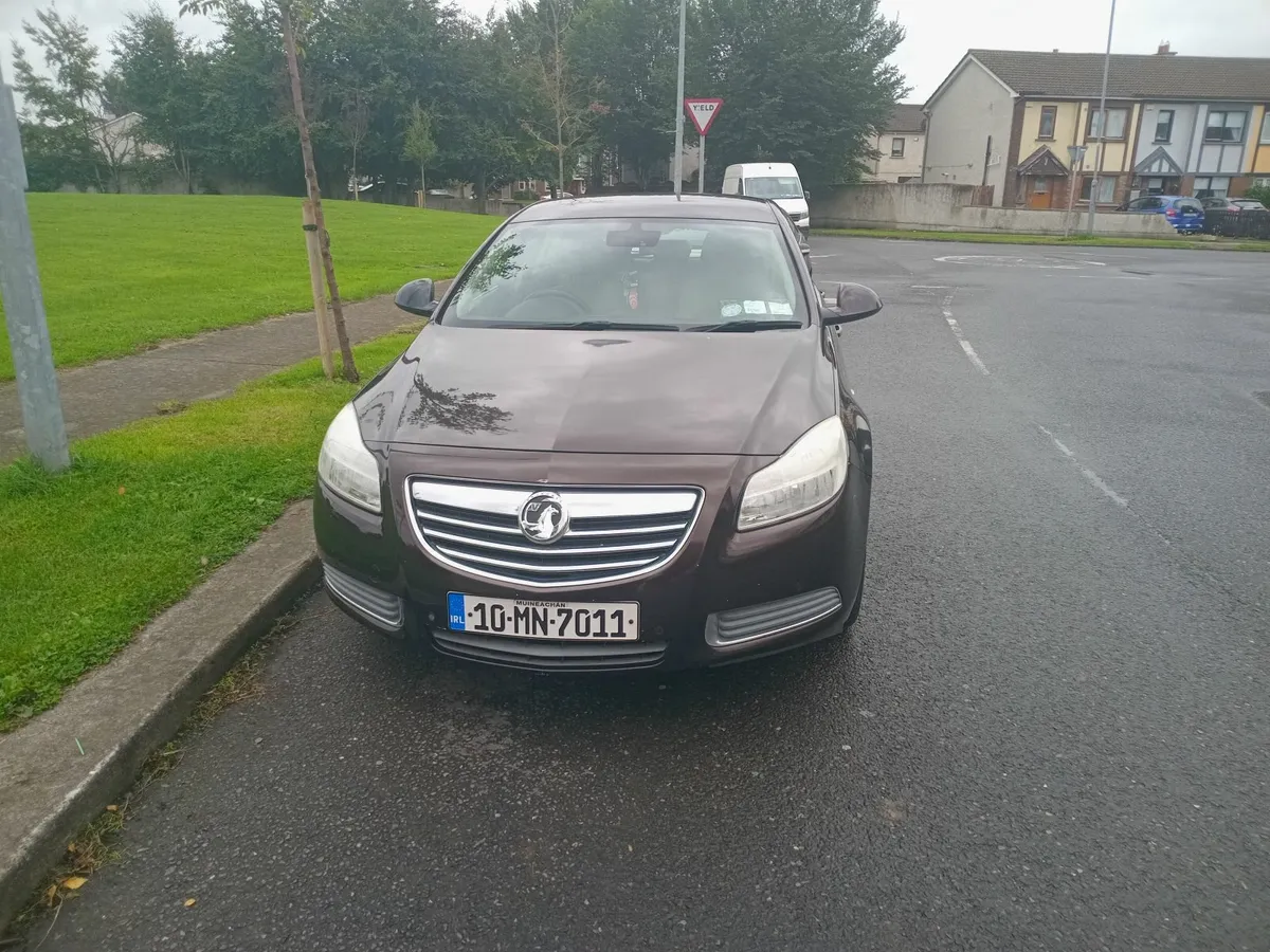 Vauxhall Insignia 2010 - Image 2