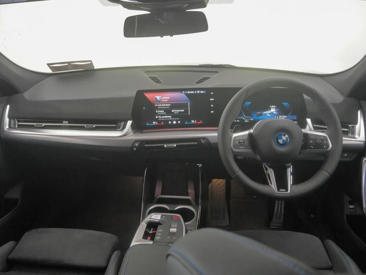 BMW iX2 eDrive20 M Sport - Image 4