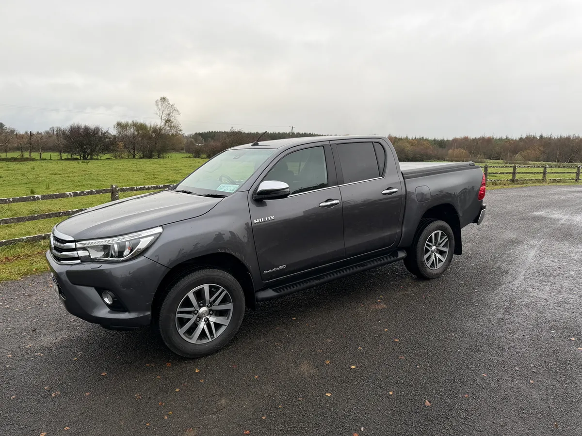 2019 Toyota Hilux Invincible Auto - Image 1