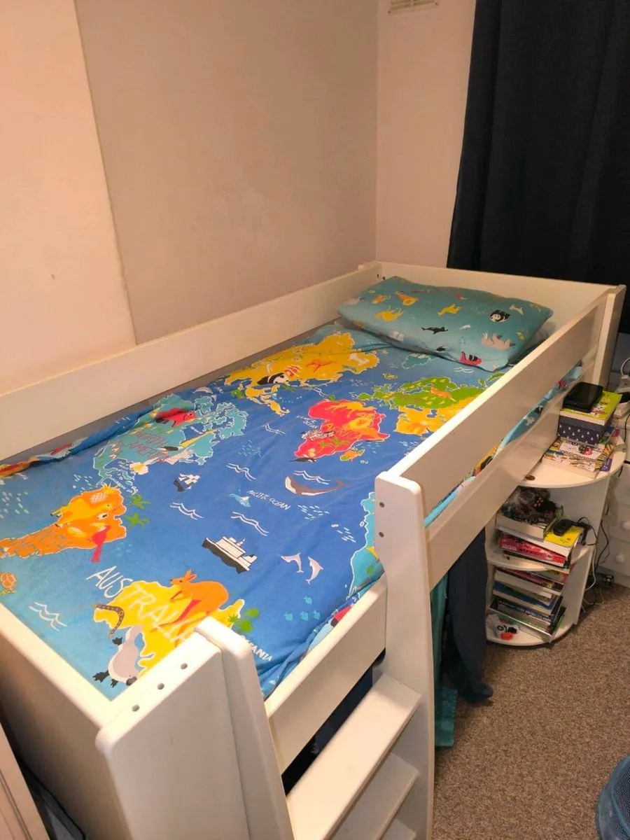 Child's mid sleeper Bed - Image 2