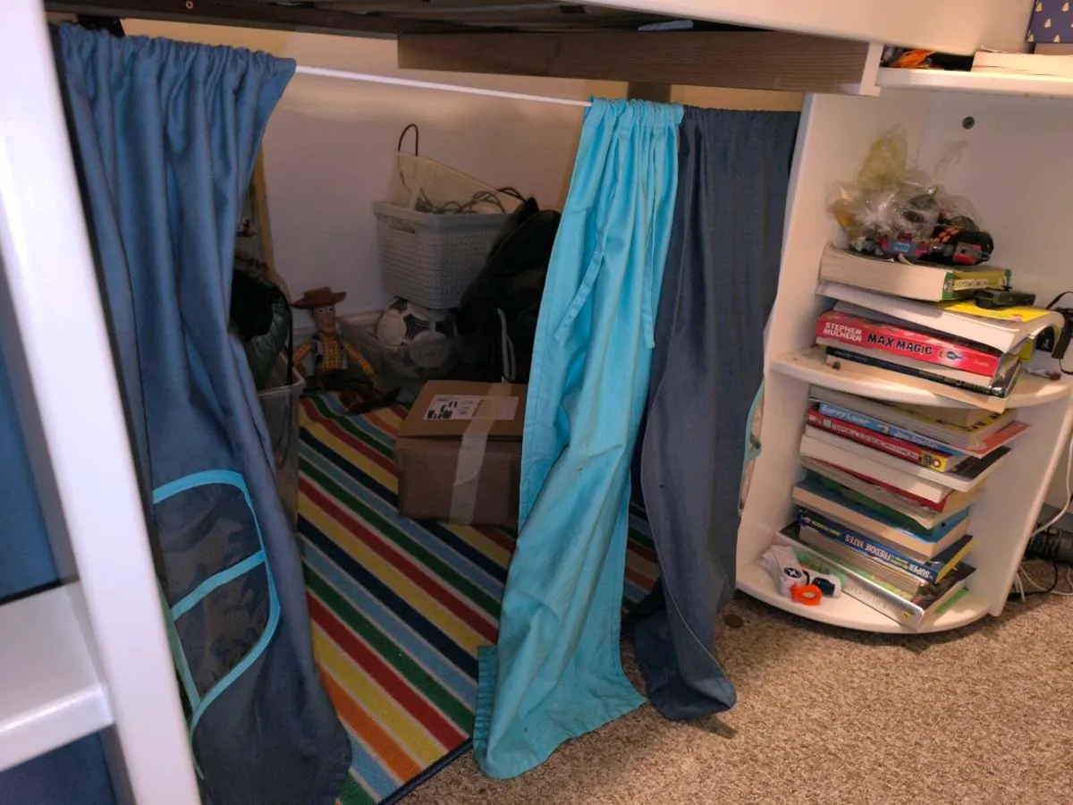 Child's mid sleeper Bed - Image 4