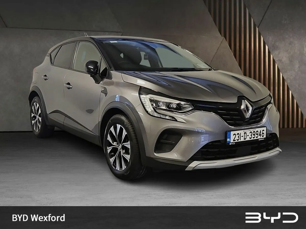Renault Captur TCe 90 Evolution - Image 1