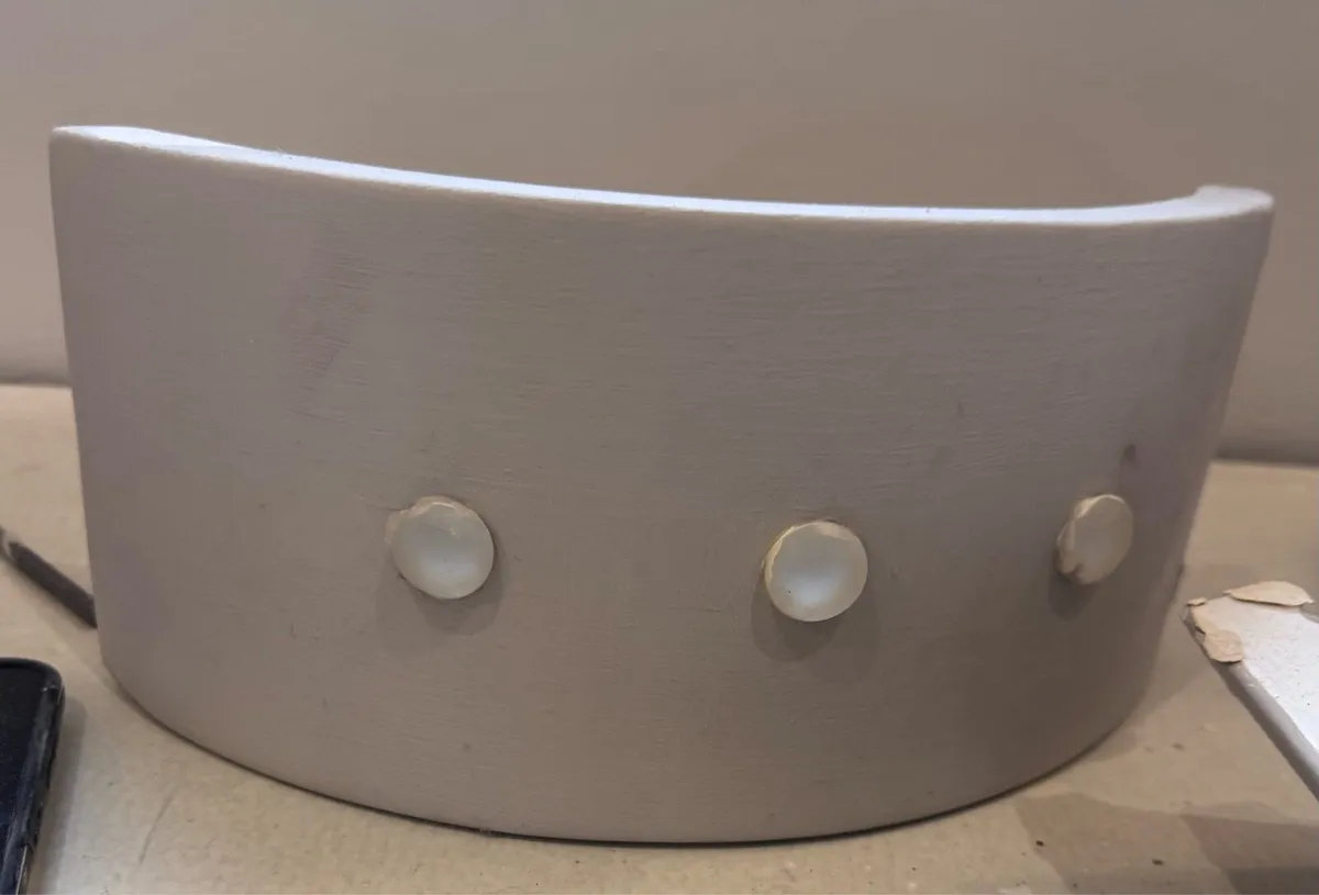 4 ceramic Wall mounted light fittings