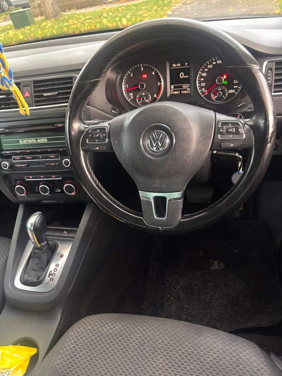 Volkswagen Jetta 2014 - Image 4