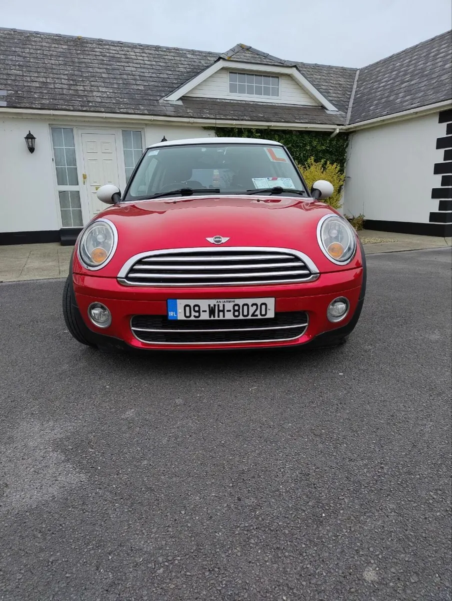 Mini Cooper 2009 - Image 1