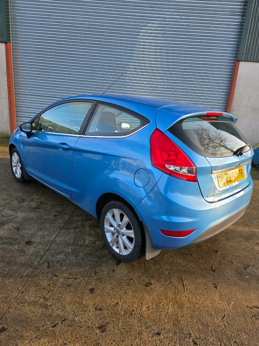 2010 ford fiesta - Image 2