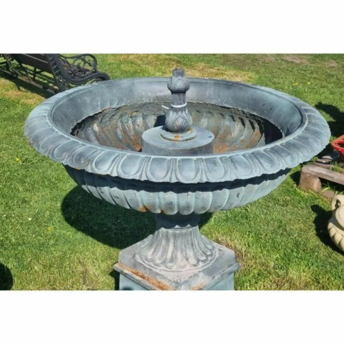 Large Toulouse Urn Fountain CH-R-1798 - Image 2