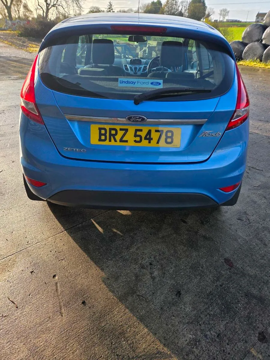 2010 ford fiesta - Image 4