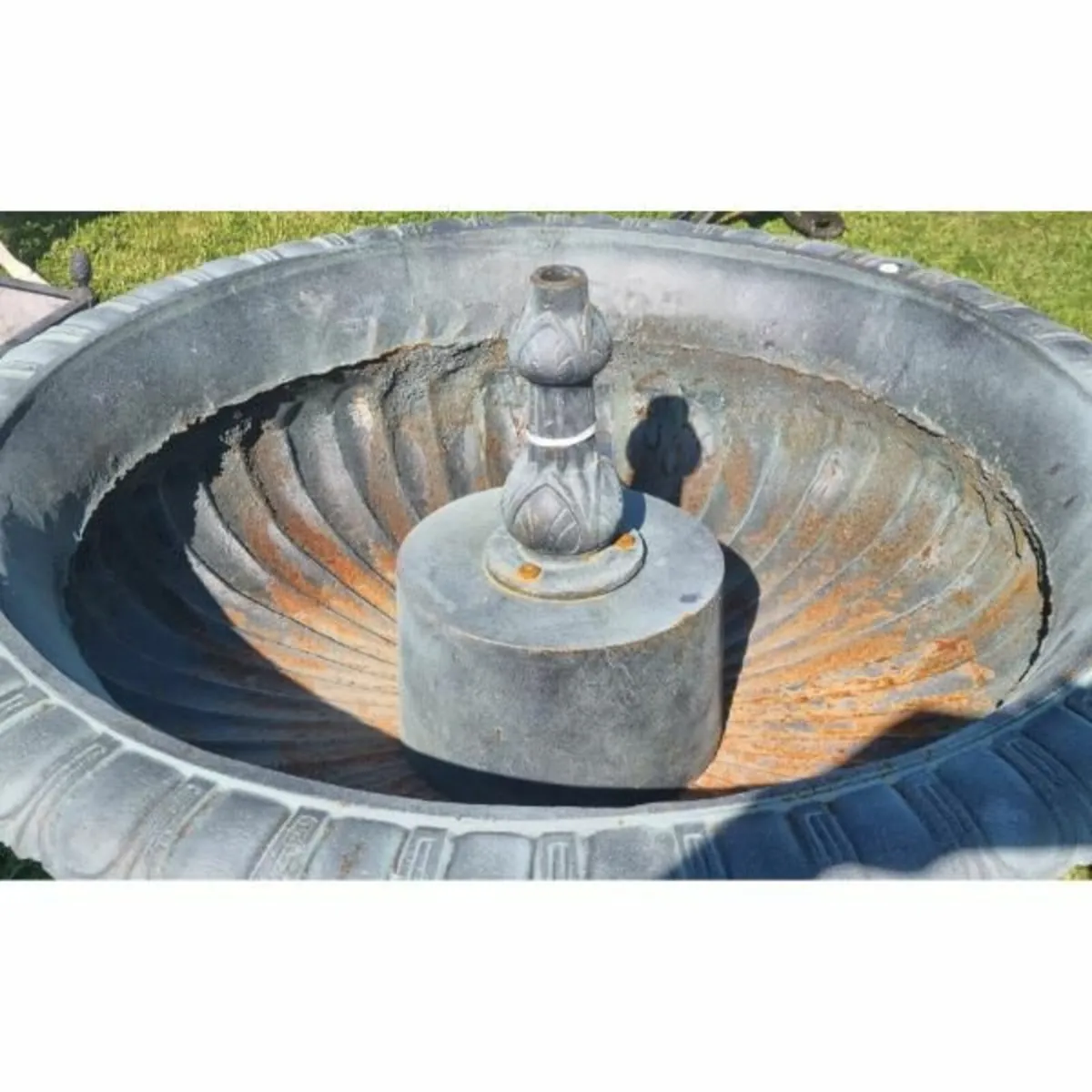 Large Toulouse Urn Fountain CH-R-1798 - Image 3