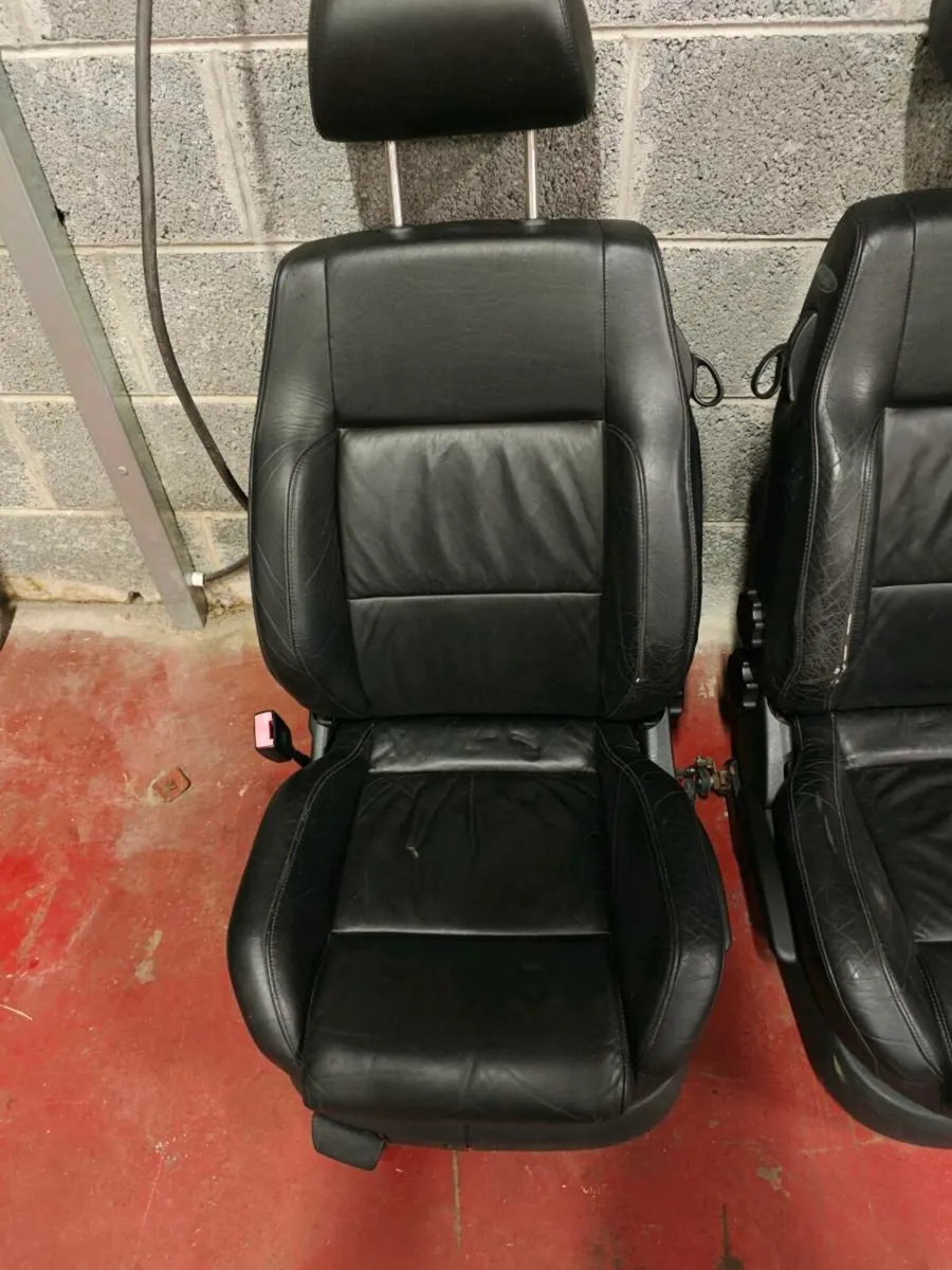 Golf MK4 2 door leather seats - Image 2