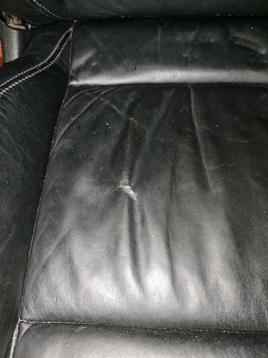 Golf MK4 2 door leather seats - Image 4