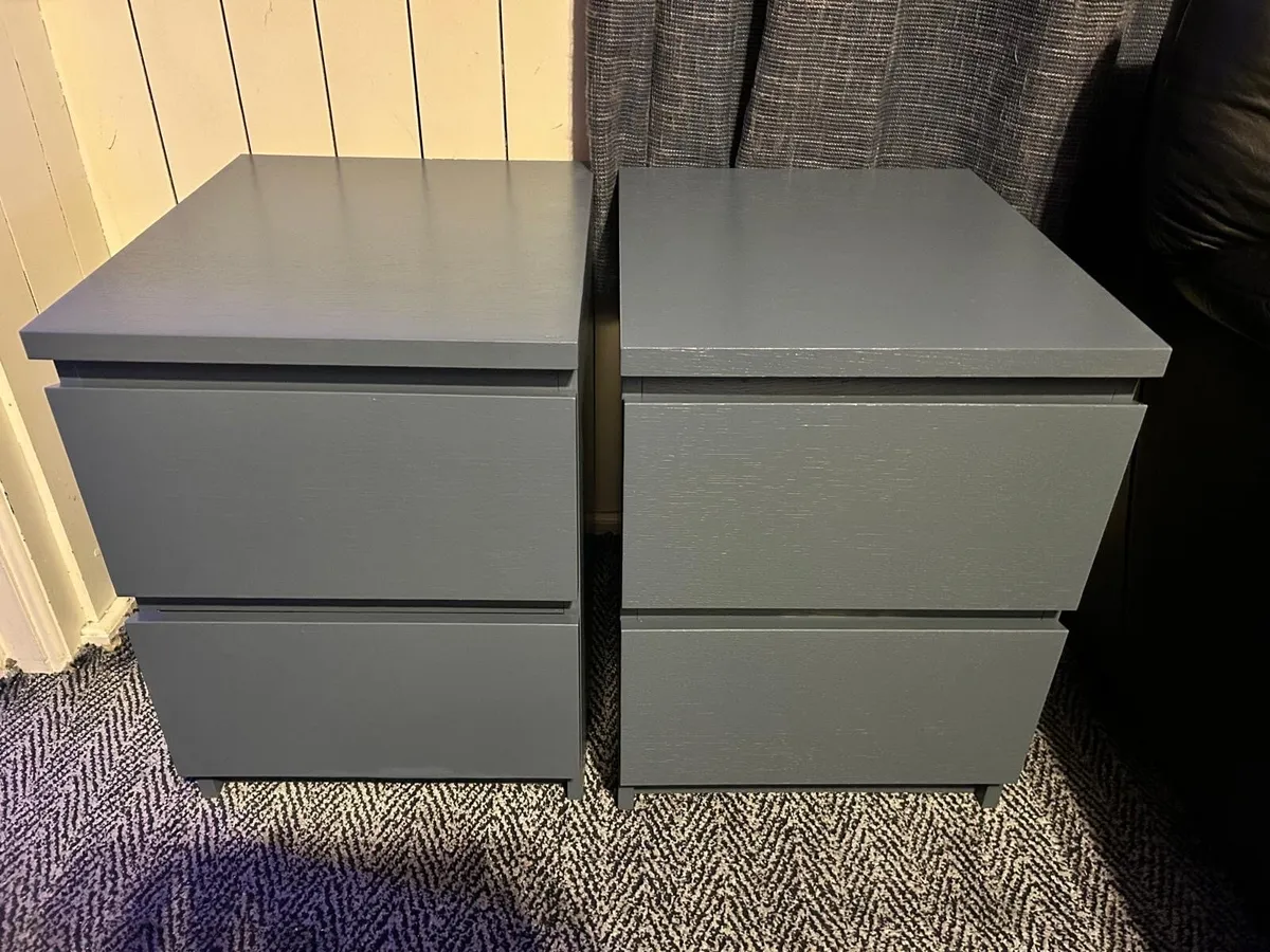 Pair of bedside lockers