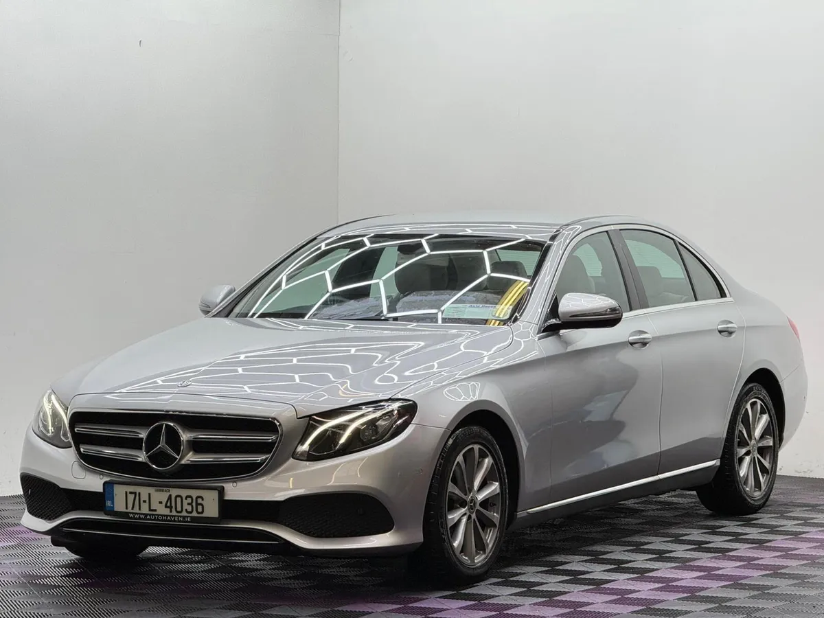 2017 Mercedes-Benz E-Class Avantgarde, Auto - Image 3