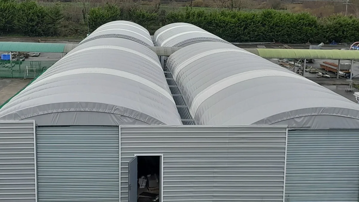 Flock housing - Image 1